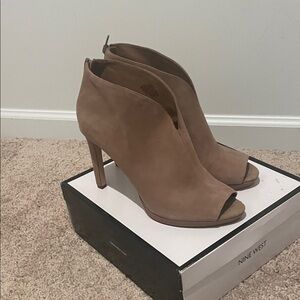 Nine West Brown Peep Toe Heels